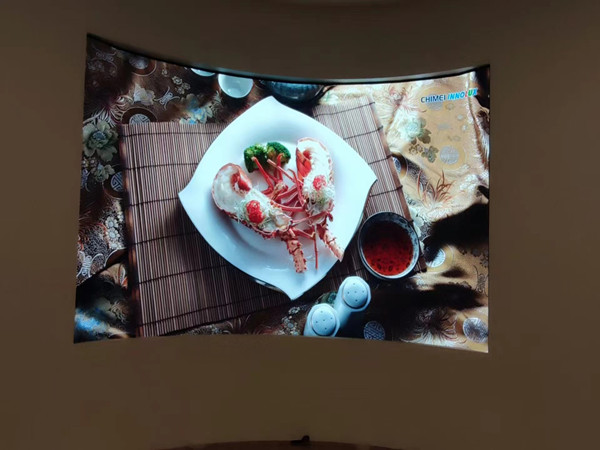 和静室内P2.5弧形LED屏